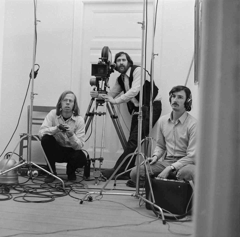 (1) Günter Peter Straschek (Mitte), Carlos Bustamante (links) und Johannes Beringer (rechts) am Set von Labriola (1970). Foto: Michael Biron