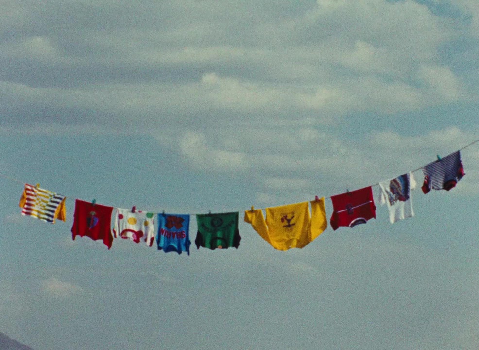 Rangha [The Colours] (Abbas Kiarostami, 1976)