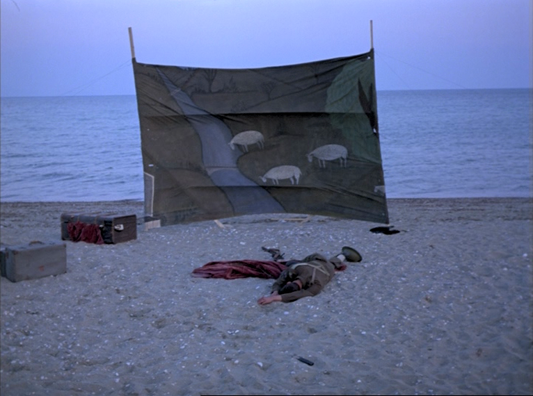 (1) O thiasos [The Travelling Players] (Theodoros Angelopoulos, 1975)